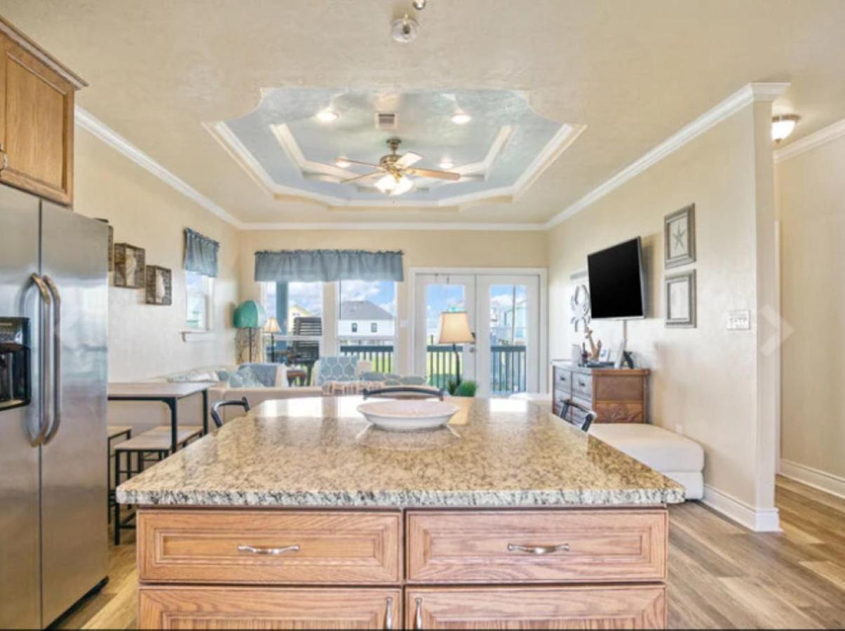 Fancy Nancy 2 Min Walk To Beach, Lyft, Pet-Friendly Bolivar Peninsula Kültér fotó