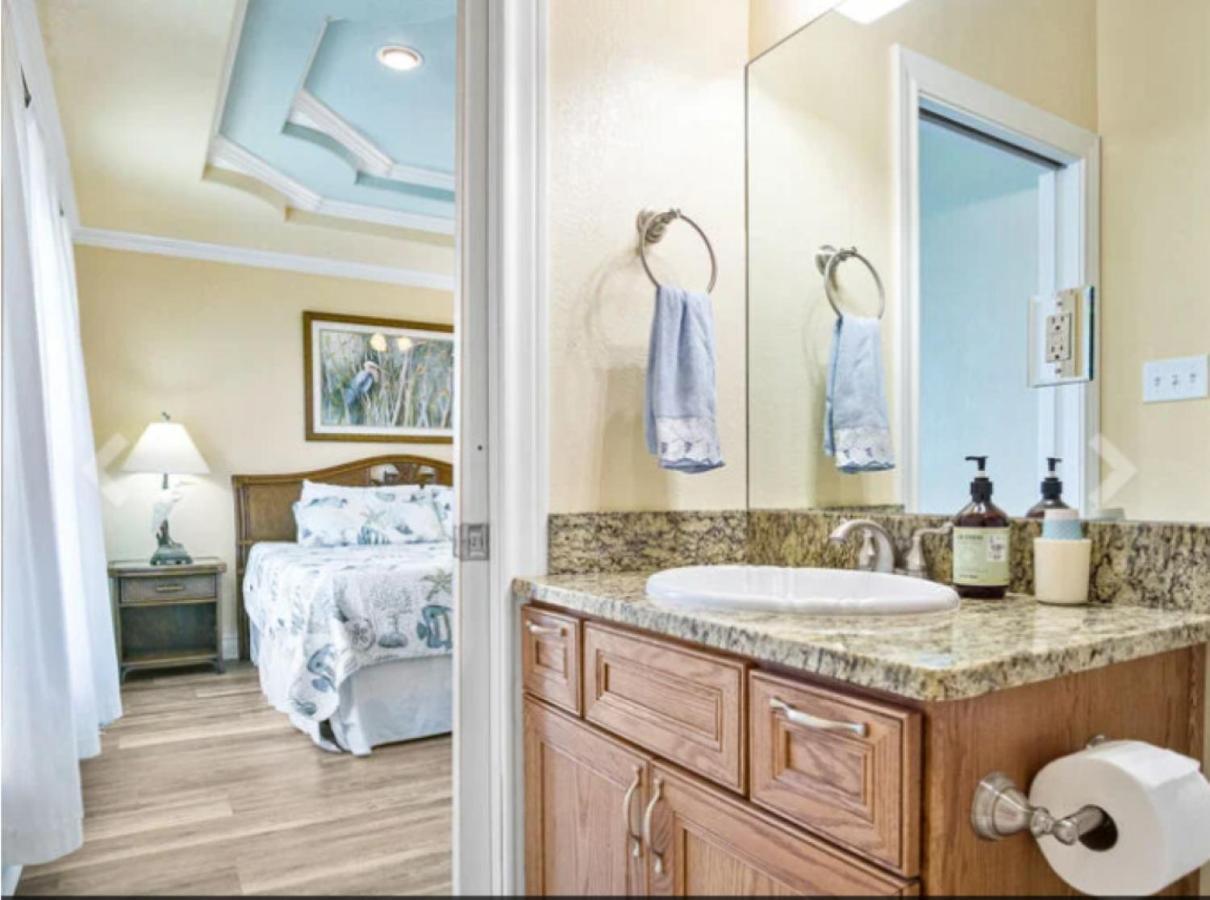 Fancy Nancy 2 Min Walk To Beach, Lyft, Pet-Friendly Bolivar Peninsula Kültér fotó