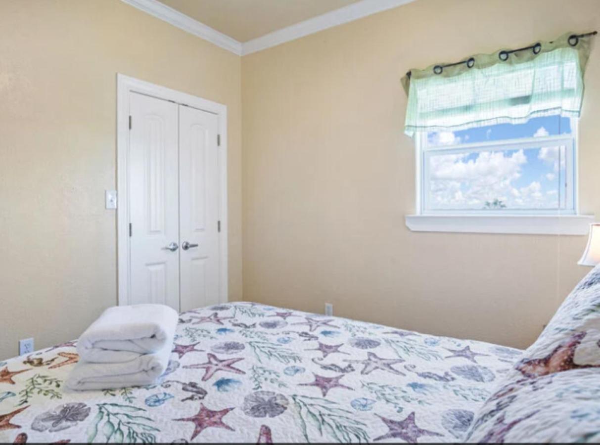 Fancy Nancy 2 Min Walk To Beach, Lyft, Pet-Friendly Bolivar Peninsula Kültér fotó
