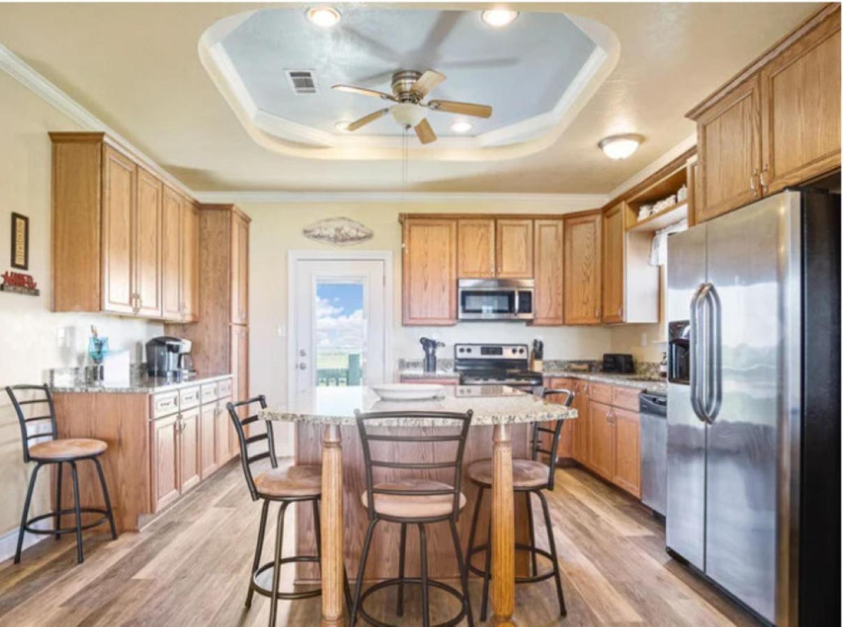 Fancy Nancy 2 Min Walk To Beach, Lyft, Pet-Friendly Bolivar Peninsula Kültér fotó